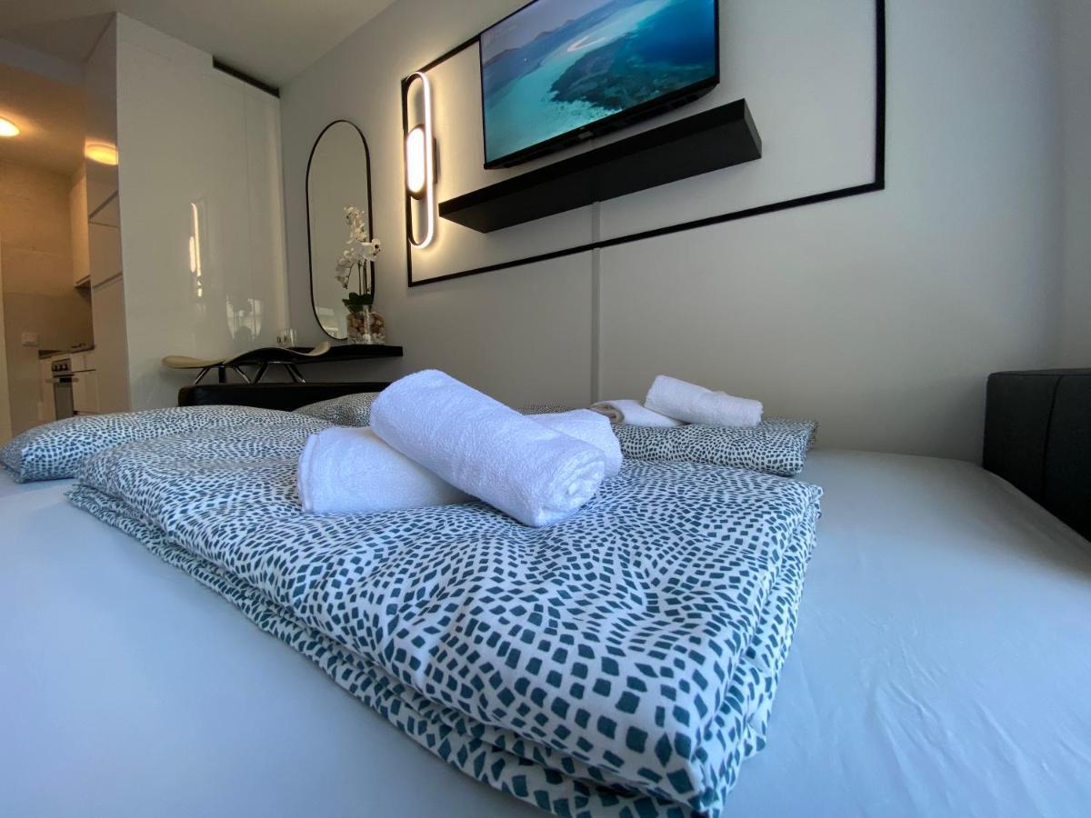 Modern Sea View Studio In Benal Beach Benalmádena Exterior foto